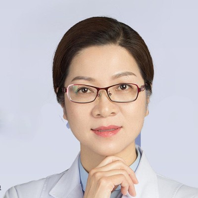 熊英